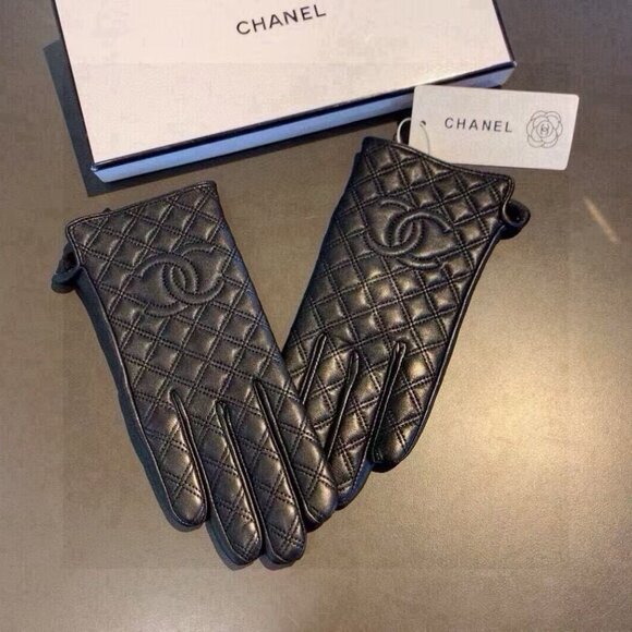 CHANEL Lattice Touchscreen Women's Gloves - Picture 1 of 8